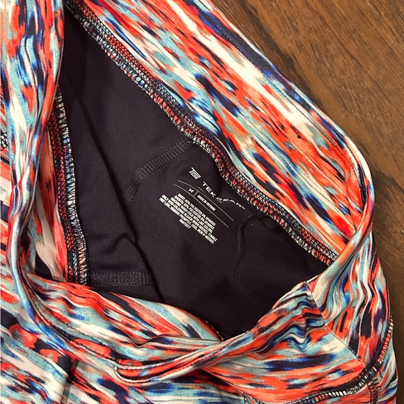 Tek Gear bright colored skorts with built in liner.. Size Medium. - Picture 4 of 4